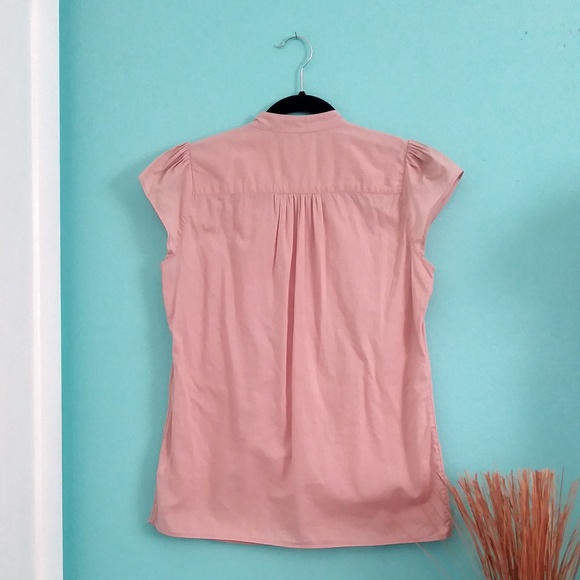 Banana Republic Women's Blouse Tuxedo Pleats sz M - Picture 2 of 6